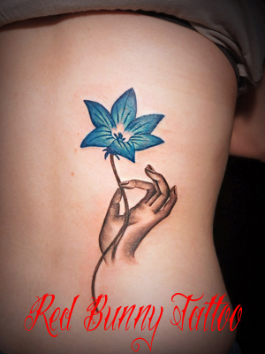 花 ワンポイント タトゥー girl tattoo